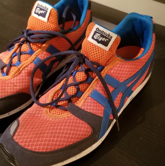 asics ult racer
